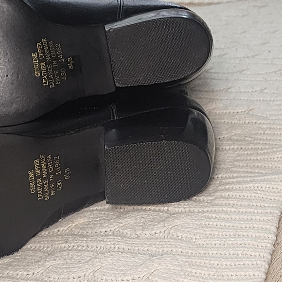 Newport Black Leather Western Boots - Picture 9 of 10